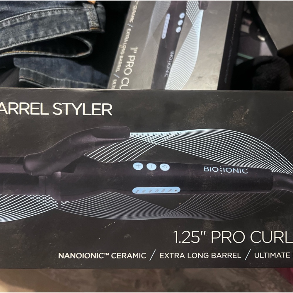 Bio ionic- curling iron - Picture 2 of 3